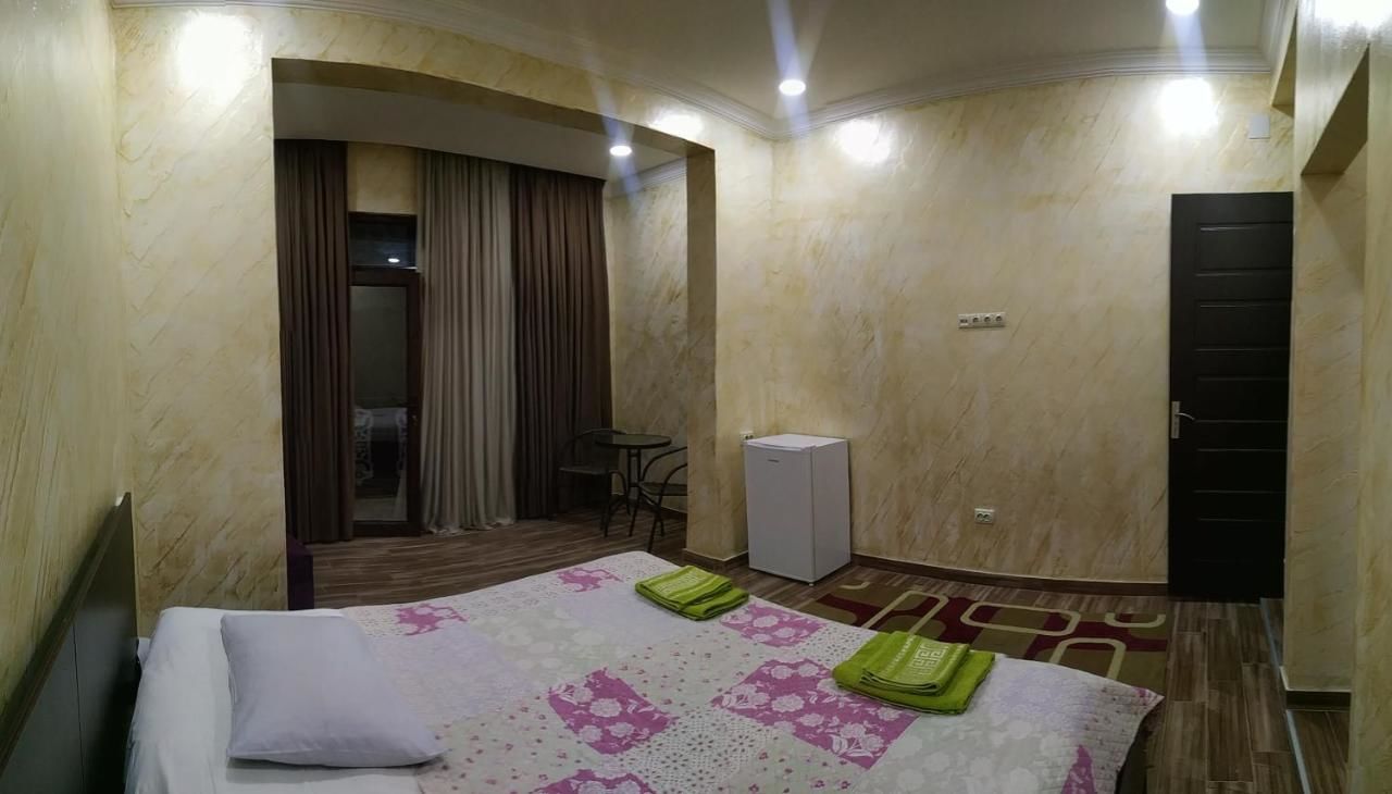 Проживание в семье Batumi Homestay at Tamar Mephe Avenue Махинджаури-19
