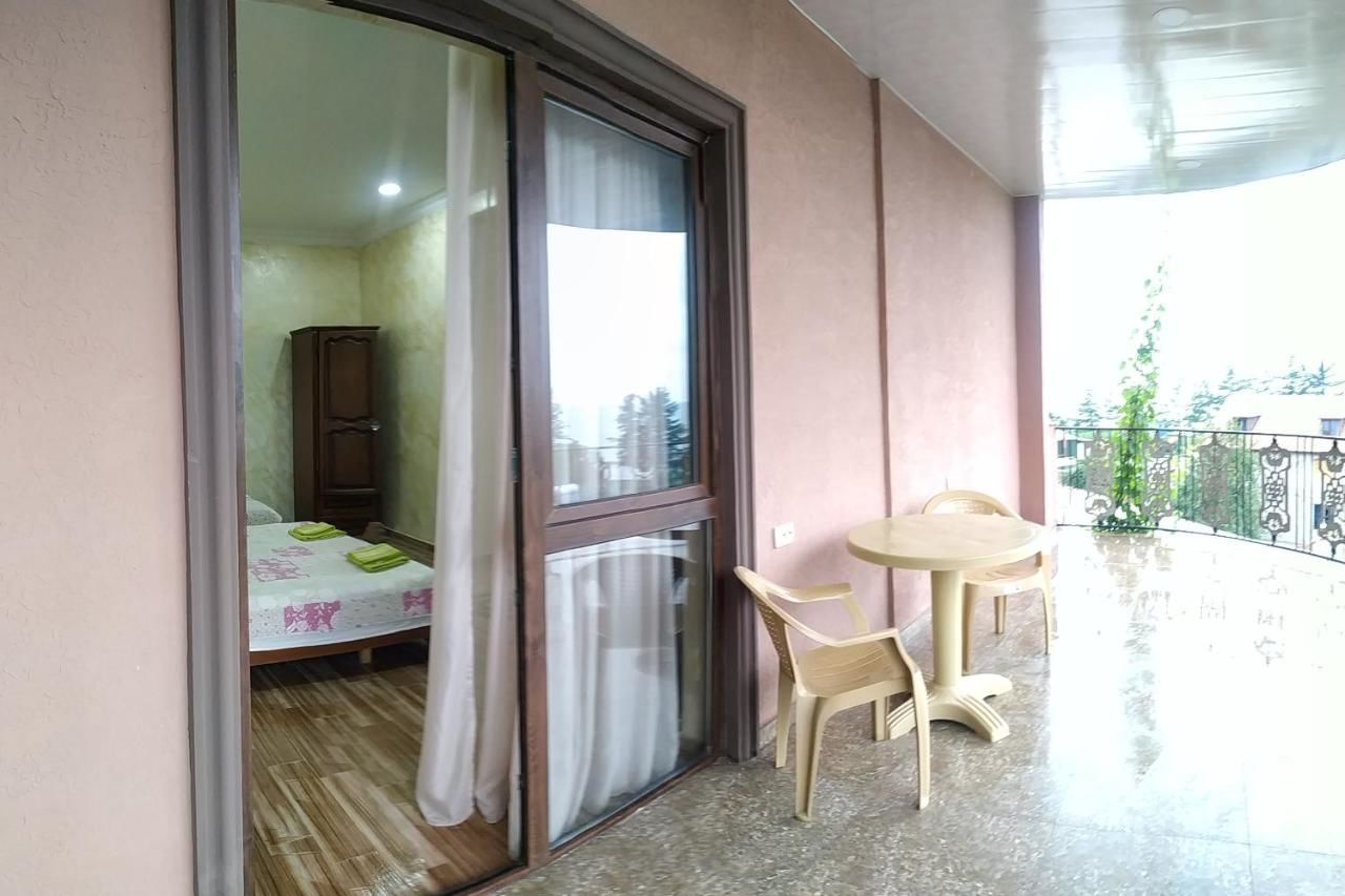 Проживание в семье Batumi Homestay at Tamar Mephe Avenue Махинджаури