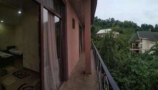 Проживание в семье Batumi Homestay at Tamar Mephe Avenue Махинджаури Двухместный номер Делюкс с 1 кроватью и балконом, вид на море-8